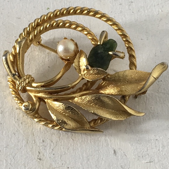 Vintage 1966 Sarah Coventry "Jade Garden" Pearl Brooch/Pin - Picture 3 of 9